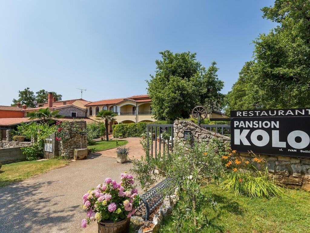 Bed And Breakfast Kolo Adults Only Buzinija Ngoại thất bức ảnh