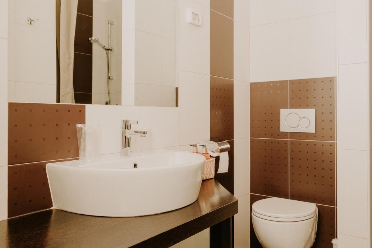 Bed And Breakfast Kolo Adults Only Buzinija Ngoại thất bức ảnh