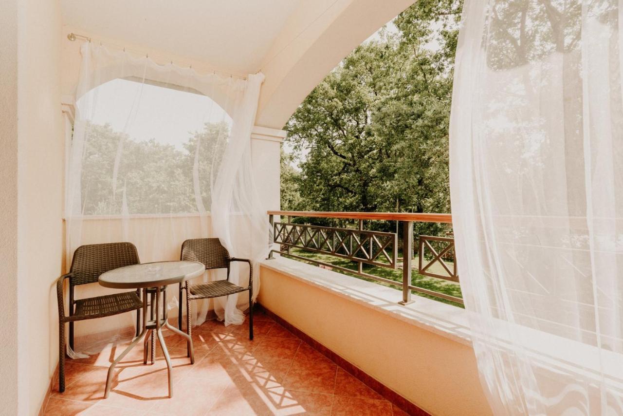 Bed And Breakfast Kolo Adults Only Buzinija Ngoại thất bức ảnh